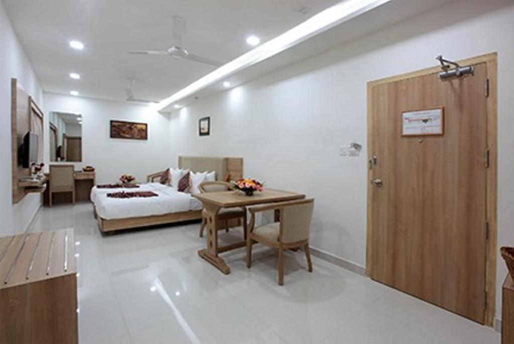 Hotel Anjali Park Kottayam Luaran gambar